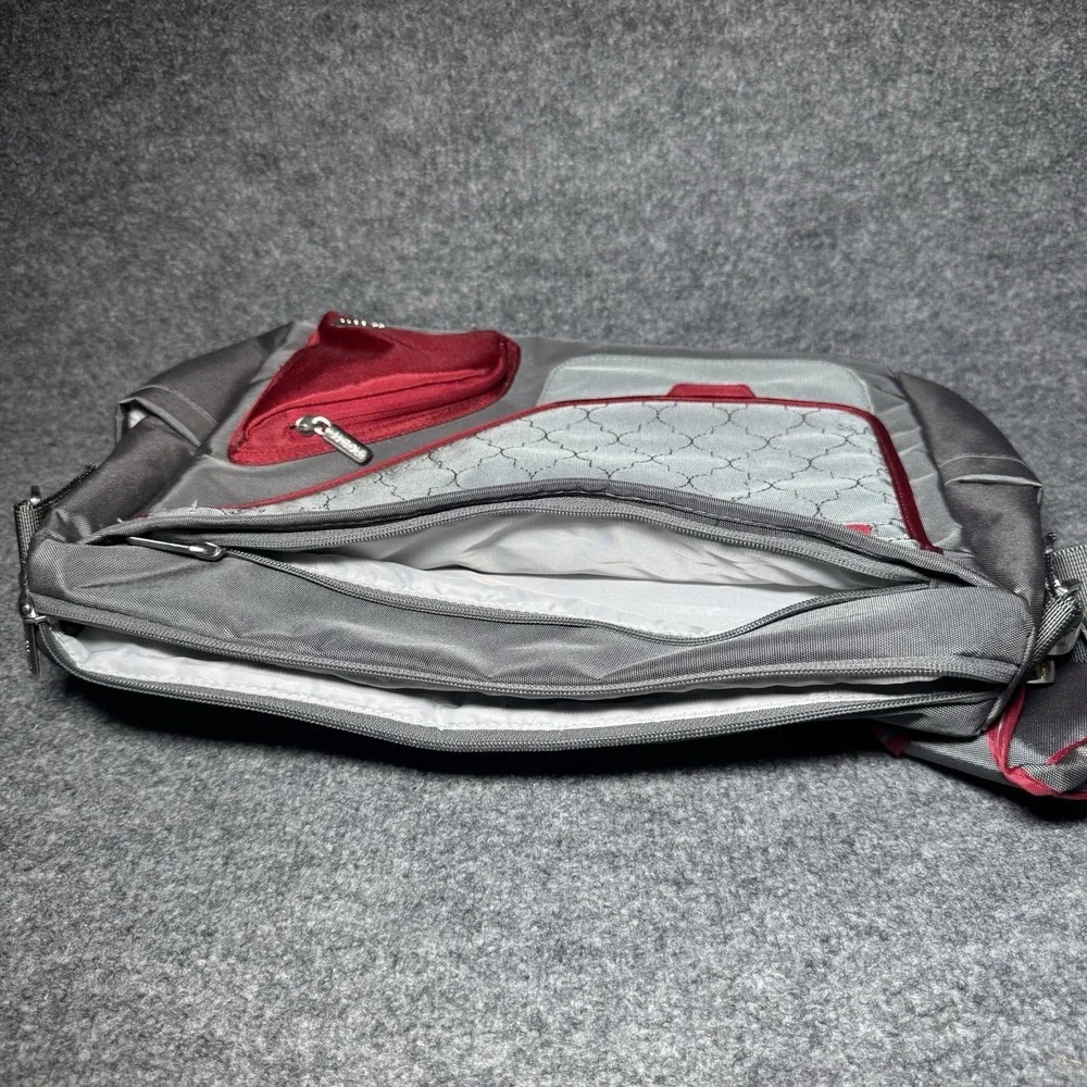 JJ‎ Cole Gray Red Diaper Bag Tote w/ Accessories Shoulder Bag Set Messenger Bag